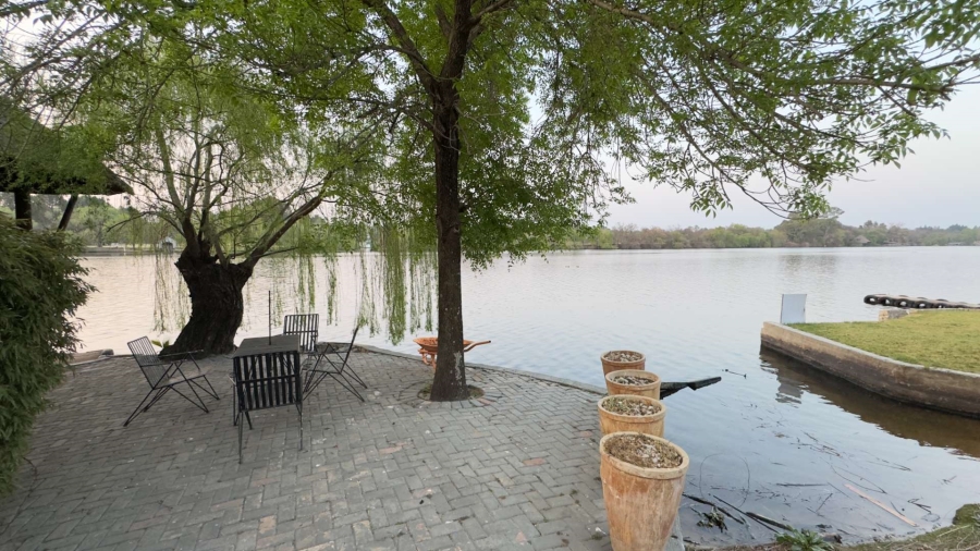 5 Bedroom Property for Sale in Wonderwater Free State